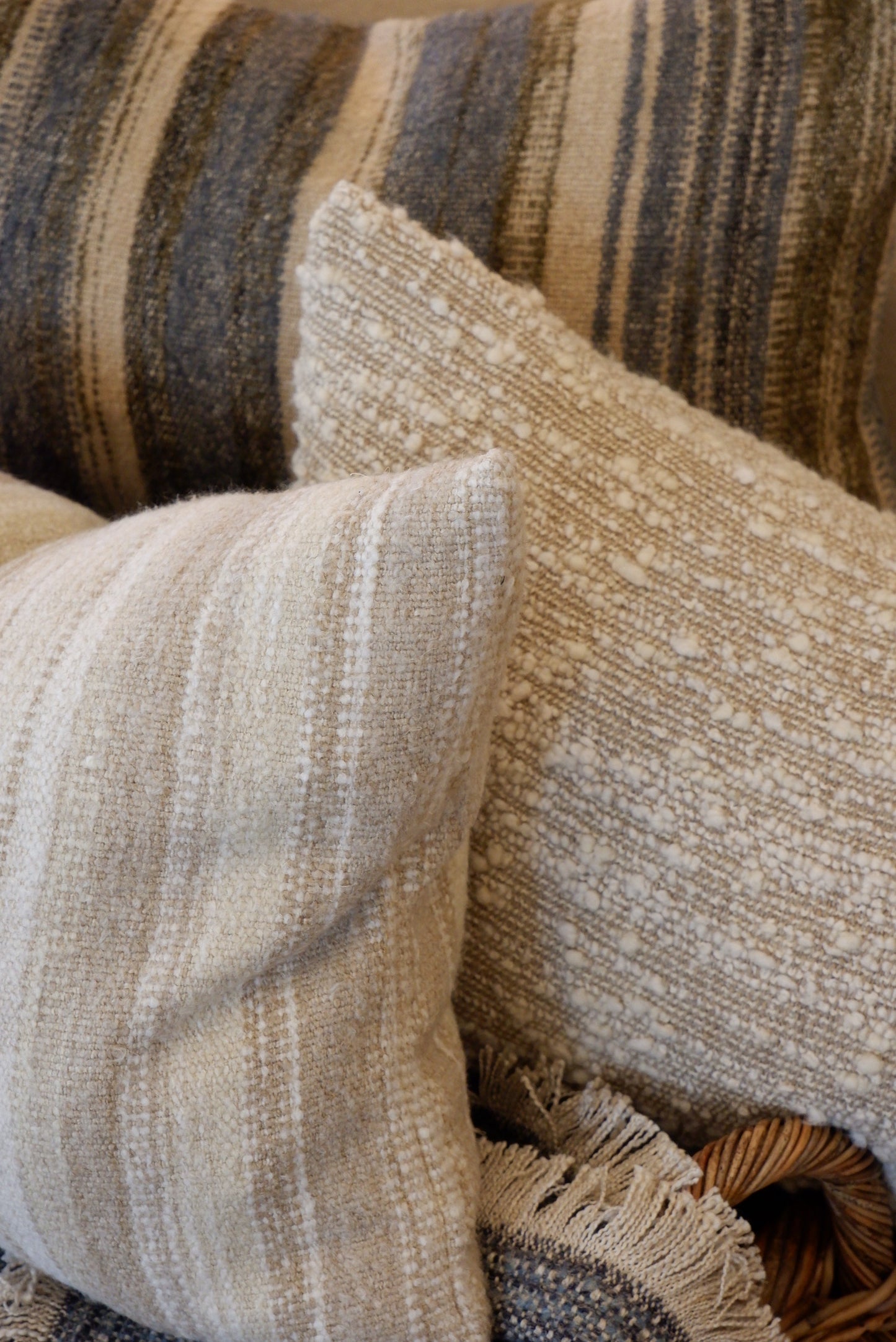 Navy Nagy Pillow (15x24)