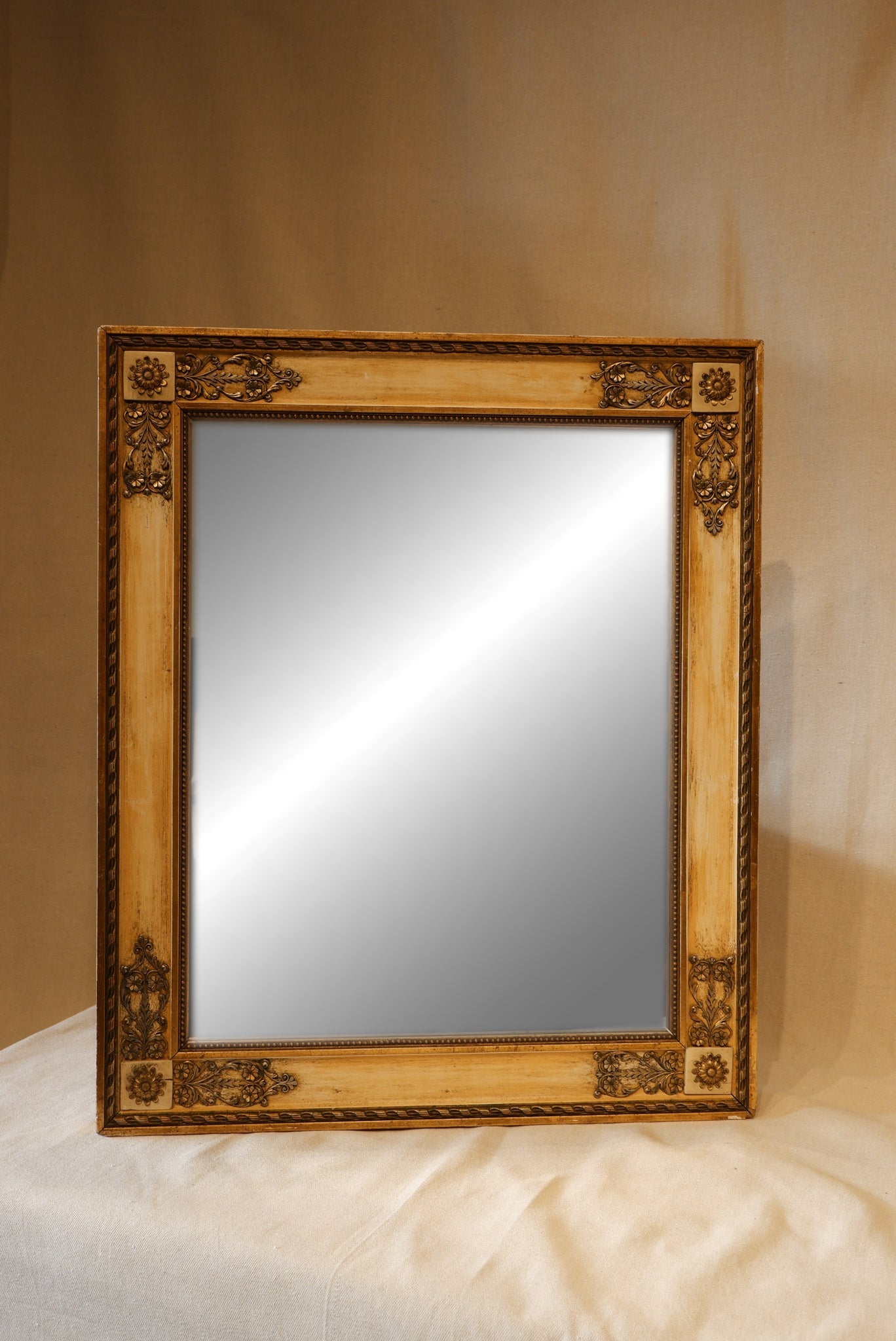 Antique Gilded Wood Mirror (24x20)