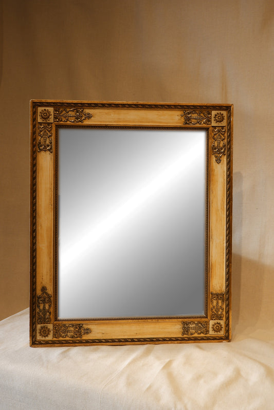 Antique Gilded Wood Mirror (24x20)