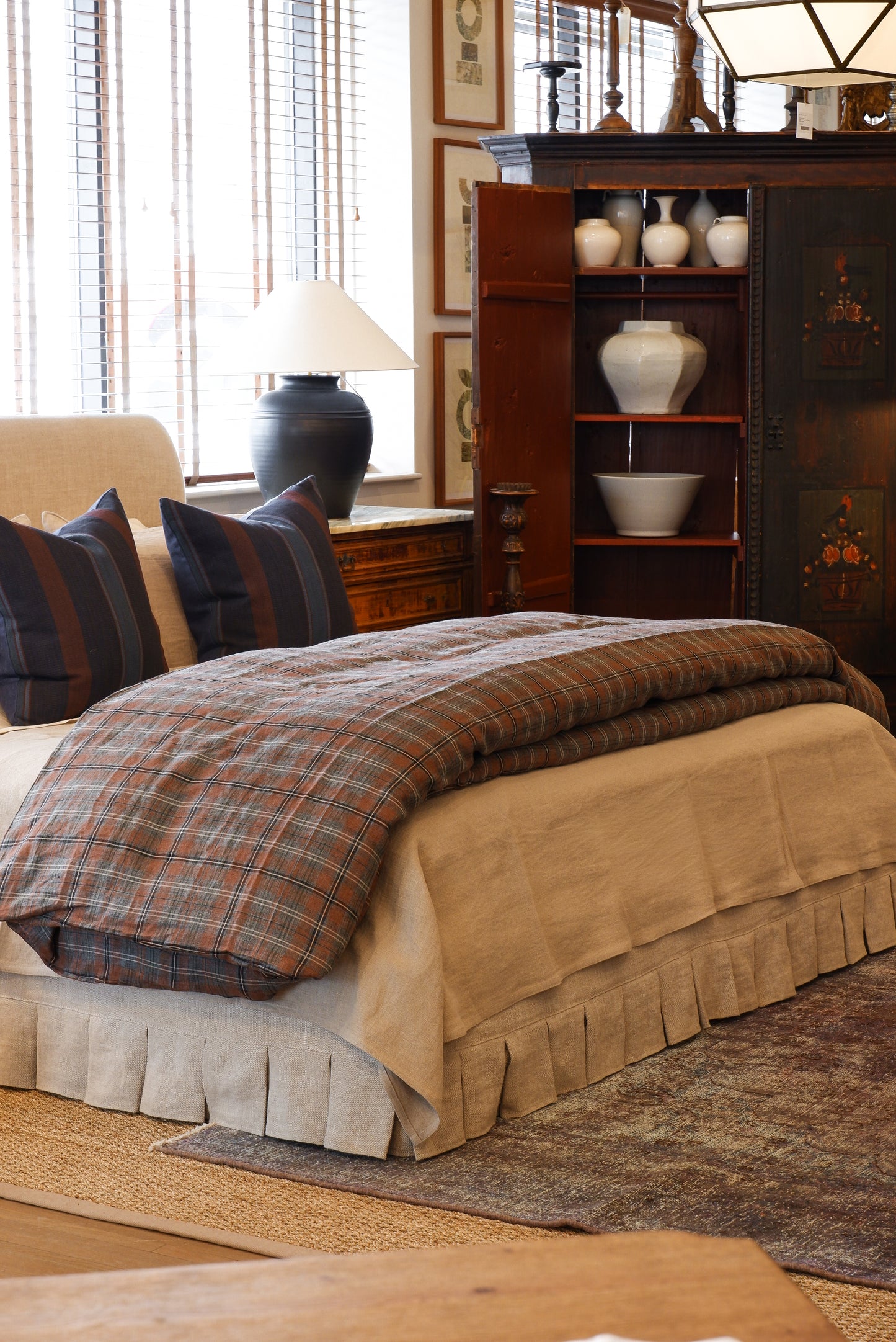 Cobble King Bed