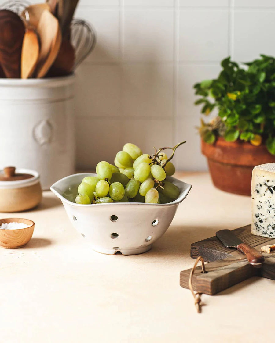 Farmhouse Pottery Windrow Berry Bowl