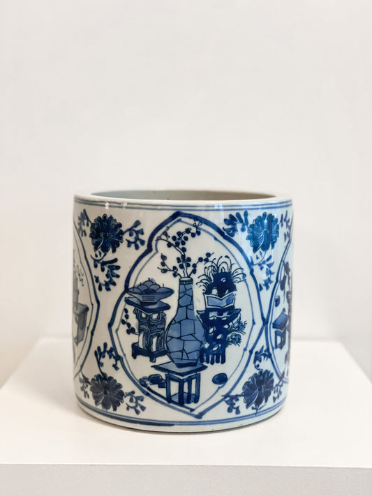 Blue & White Quatrefoil Brush Pot