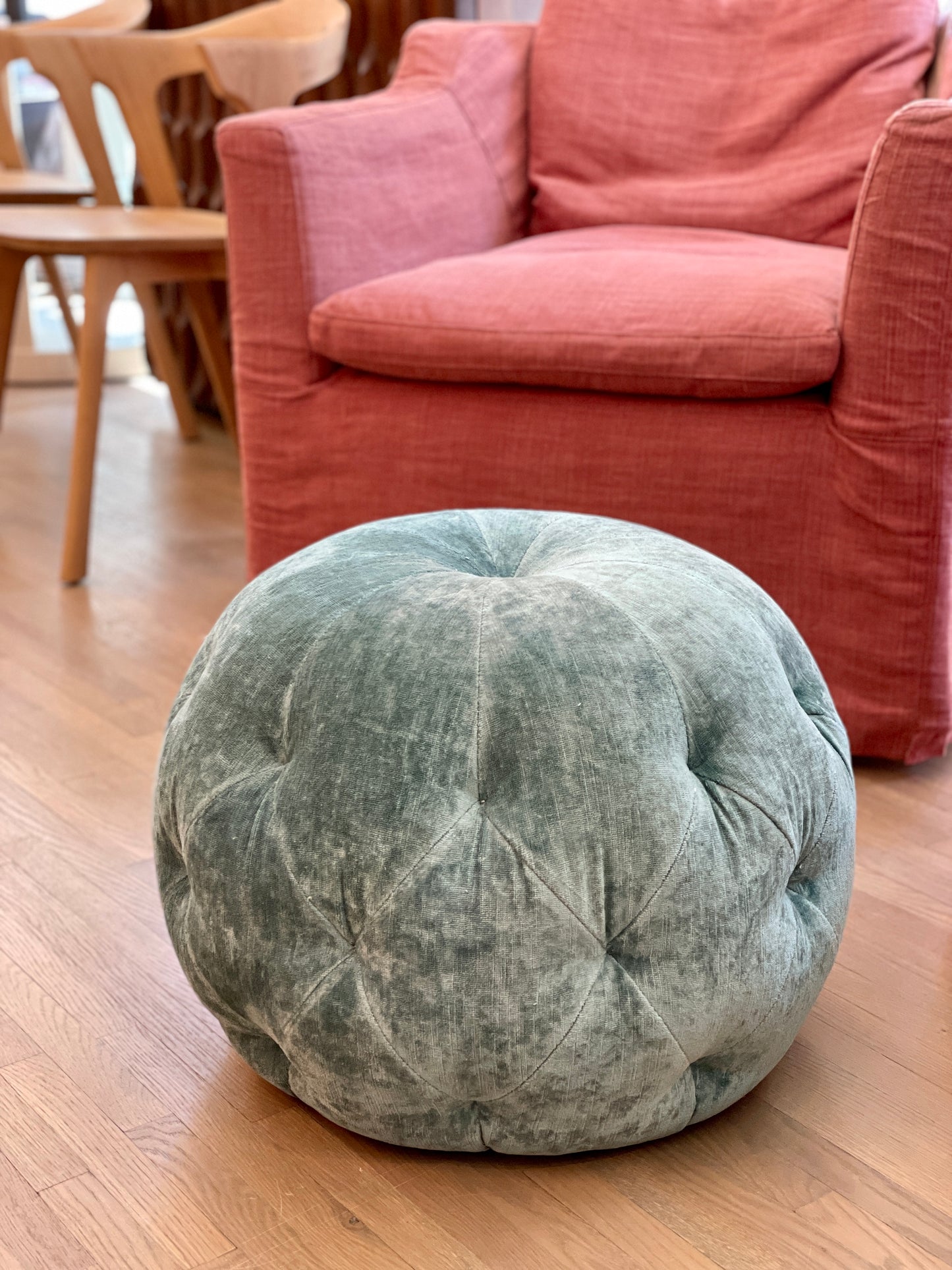 20" Pouf Round Ottoman