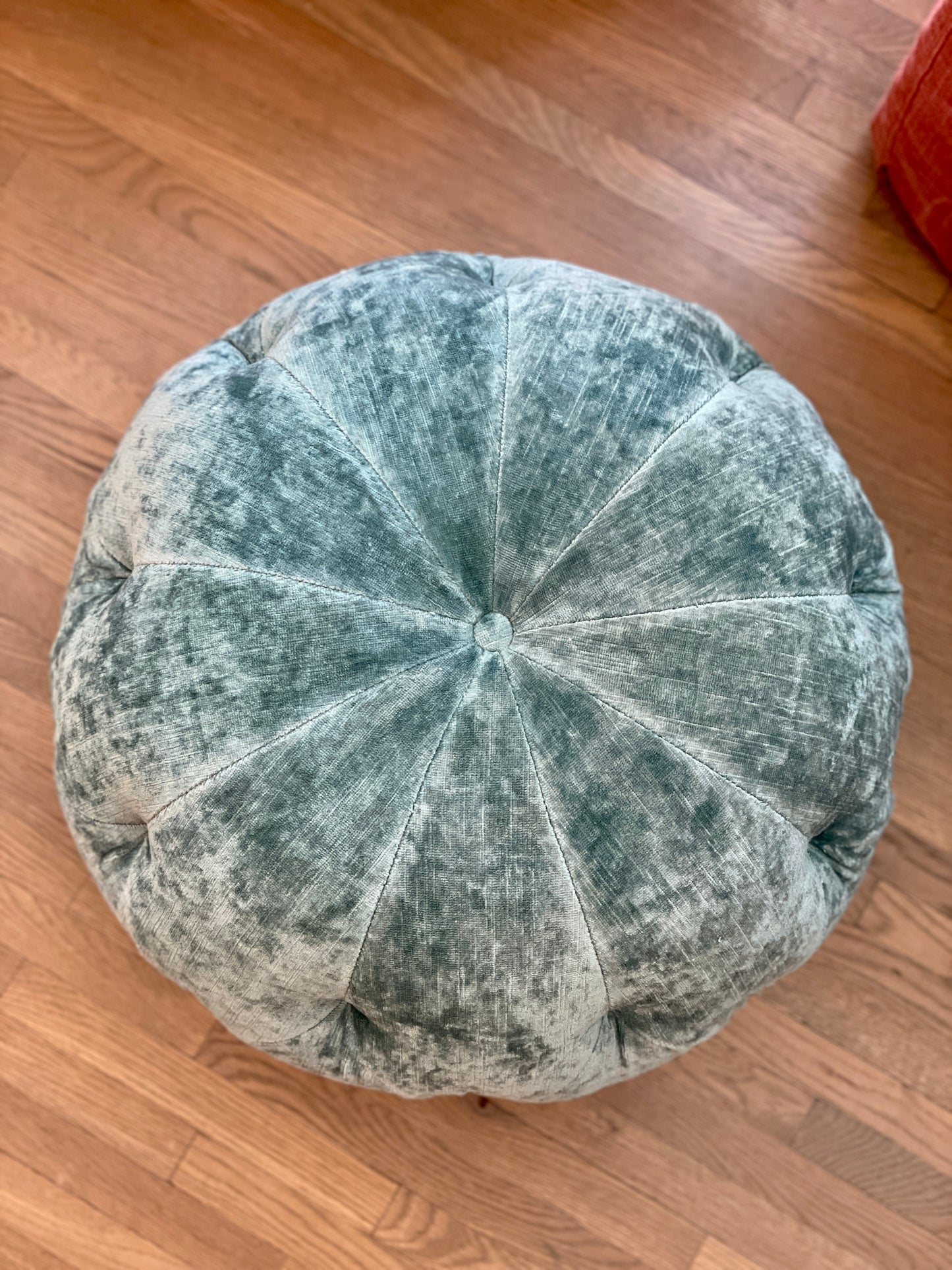 20" Pouf Round Ottoman