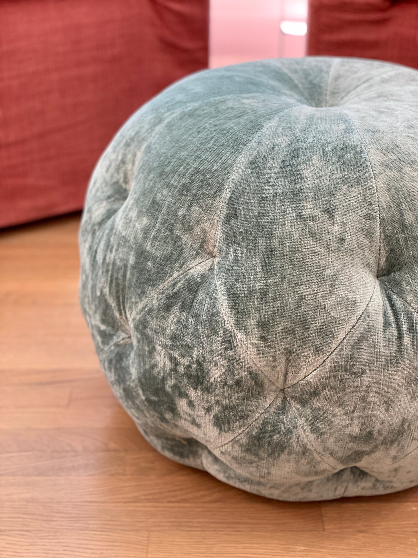 20" Pouf Round Ottoman