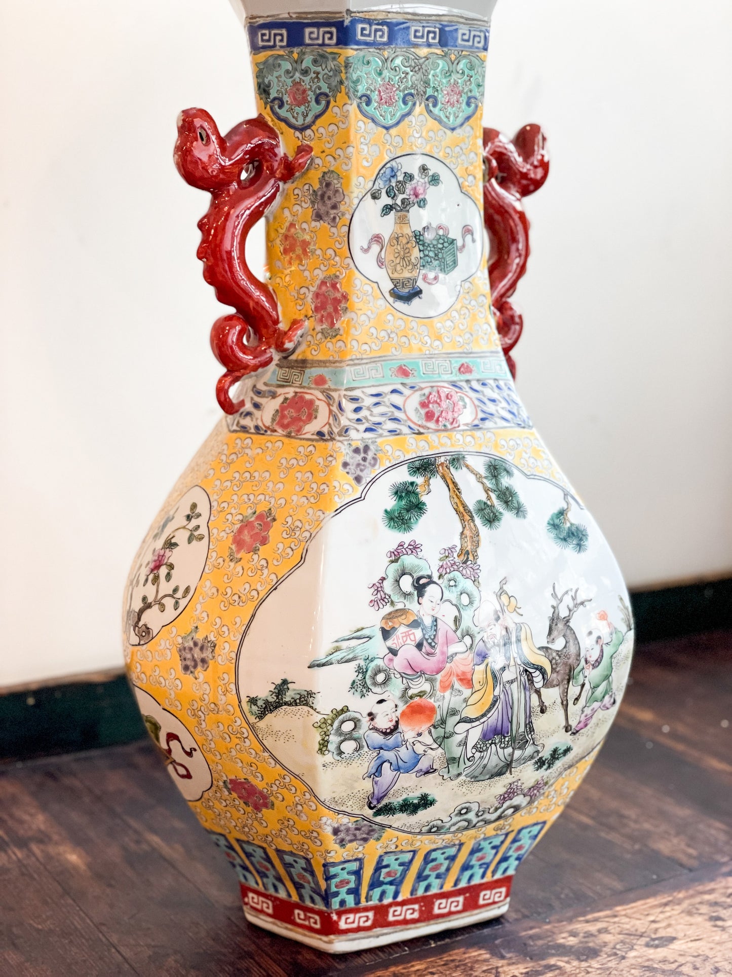 Vintage Chinese Porcelain Lamp