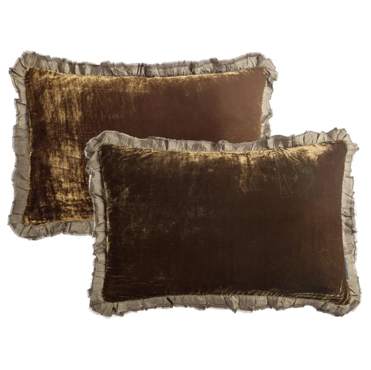 Séraphine Silk Velvet Pillow in Owaka